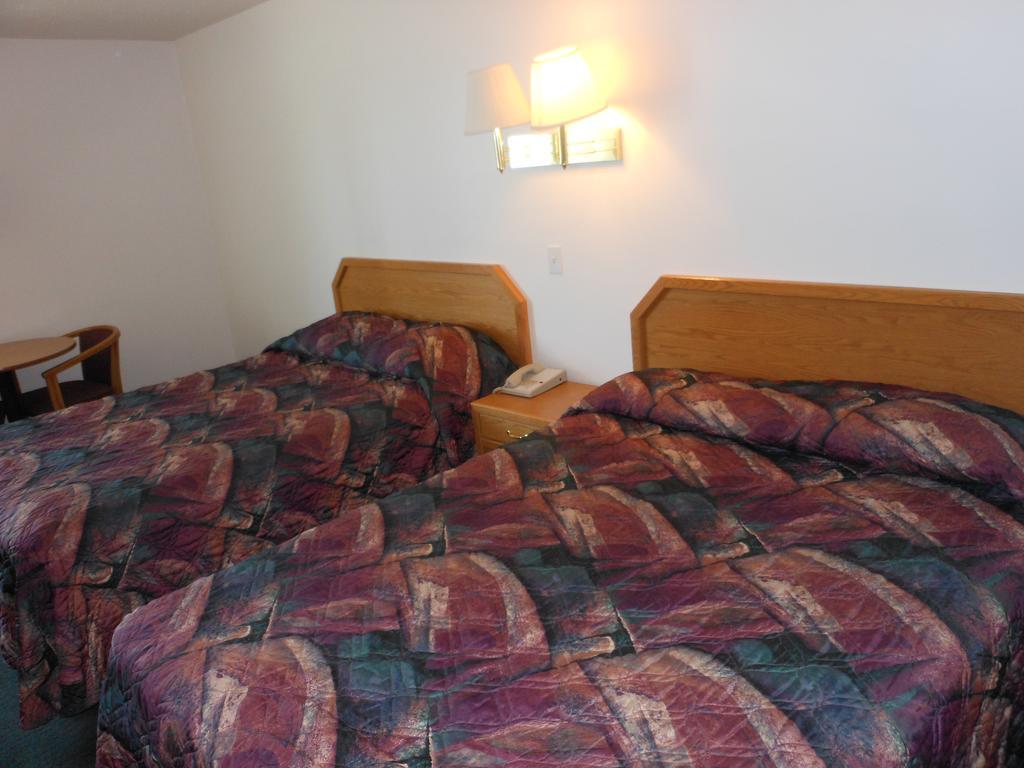 Economy Inn&Suites Nephi Habitación foto